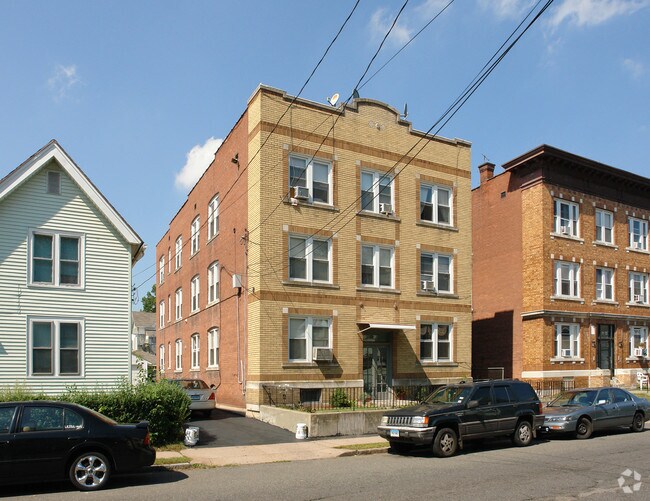 Building Photo - 67-69 S Whitney St