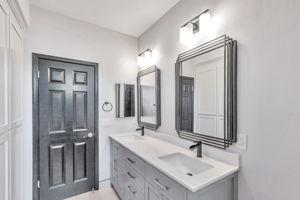 Building Photo - 7531 Edinburgh Way