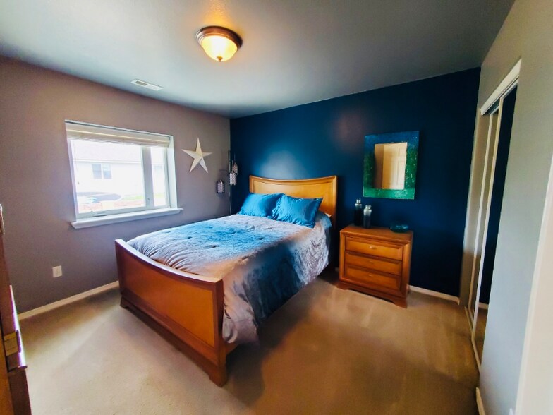 Building Photo - 9805 Mia Ln