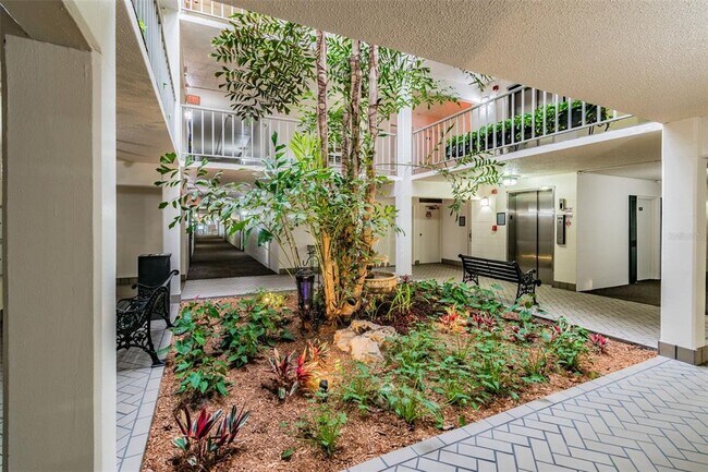 Building Photo - 3325 Bayshore Blvd