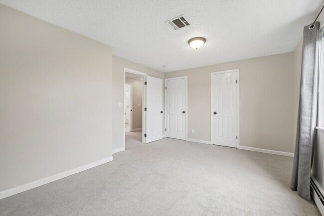 Building Photo - Townhome-Style Living with Greenbelt Views, Attached Garage & Community Pool!