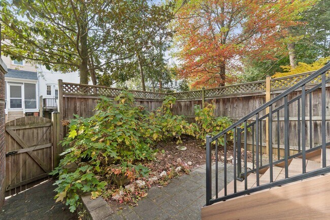 Building Photo - 5008 44th St NW