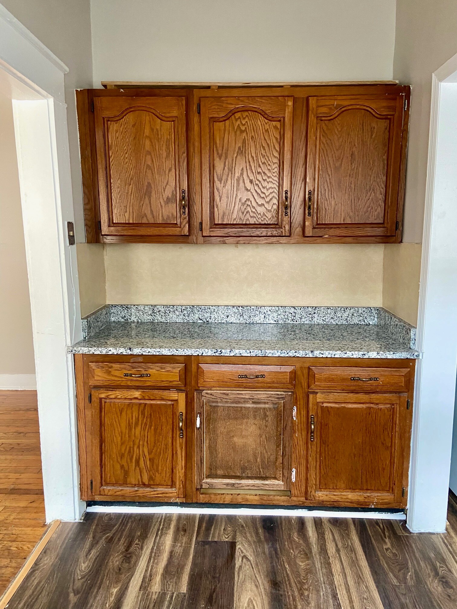 Building Photo - 516 10th Ct S