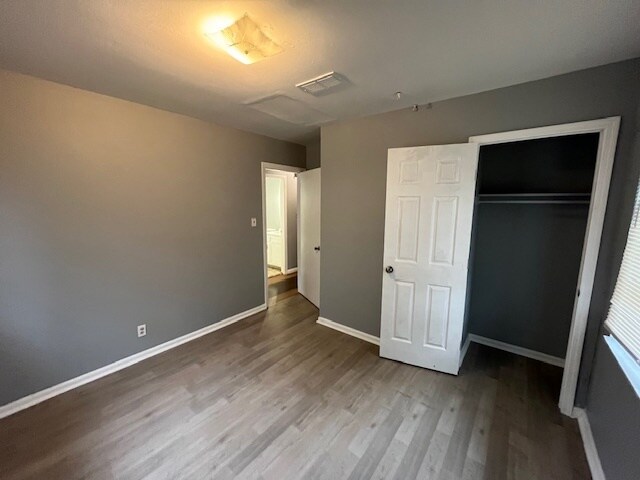 Building Photo - 2525 Medford Pl