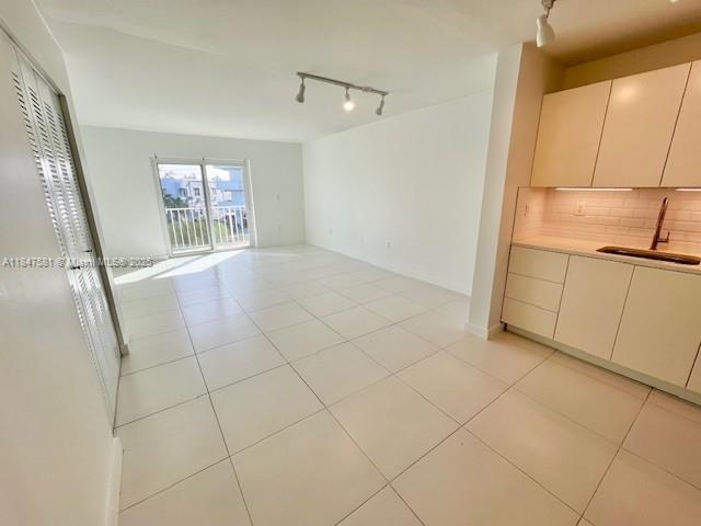 Building Photo - 7125 Bonita Dr