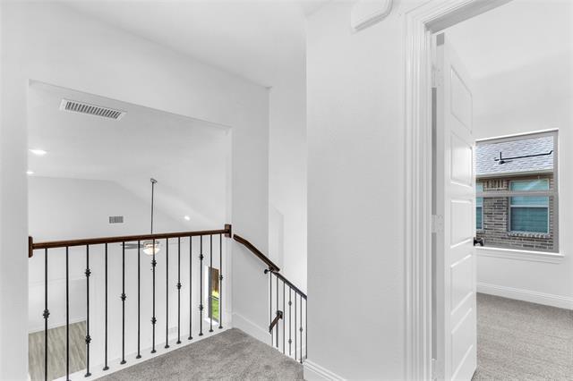 Building Photo - 2410 Thavie St