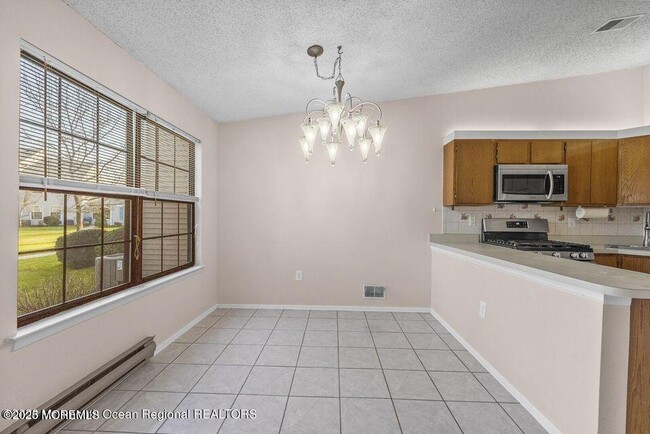 Building Photo - 237 Wycoff Way W