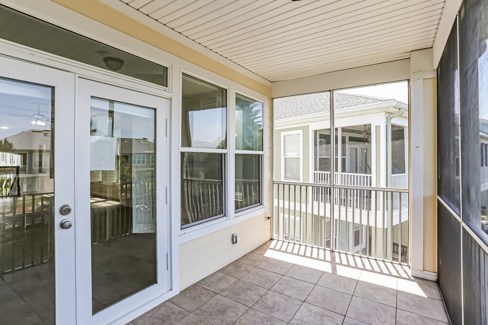 Building Photo - 136 Sunset Cir S
