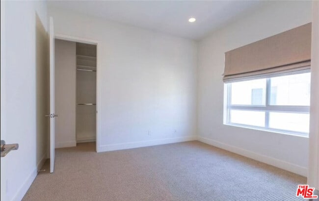 Building Photo - 12642 Sandhill Ln