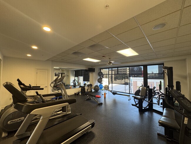 Building Photo - 606 W Wisconsin Ave