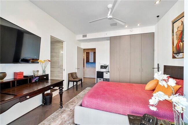 Building Photo - 2200 N Ocean Blvd