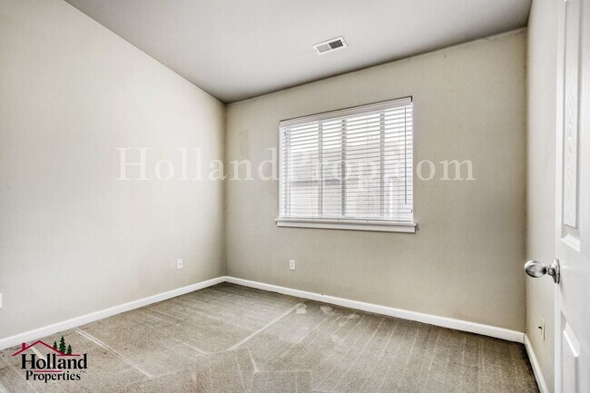 Building Photo - New $2,150 + $250 Off First 2 Full Months- Welcome to this stunning 3-bedroom, 2.5-bathroom home