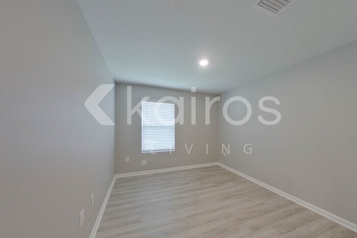 Building Photo - 416 Monarch Ln