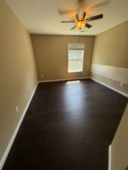 Building Photo - 3391 Spindletop Dr NW