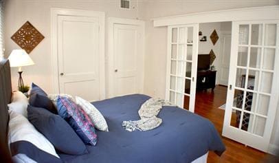 Interior Photo - Casablanca