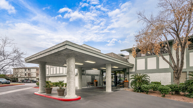 Building Photo - Holiday Montara Meadows