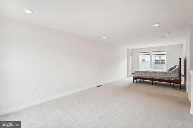 Building Photo - 13358 Sherwood Park Ln