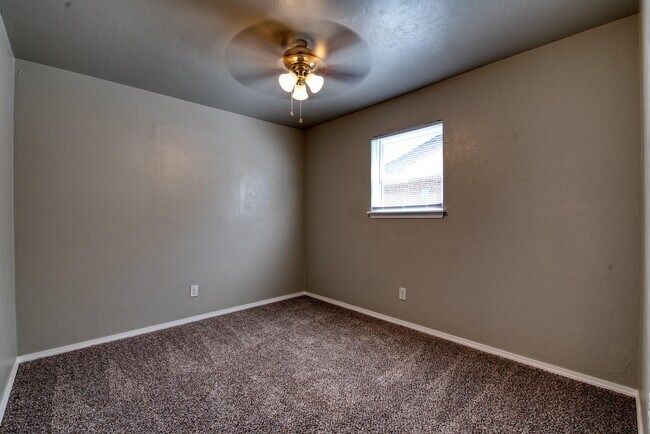 Building Photo - 808 Butler St