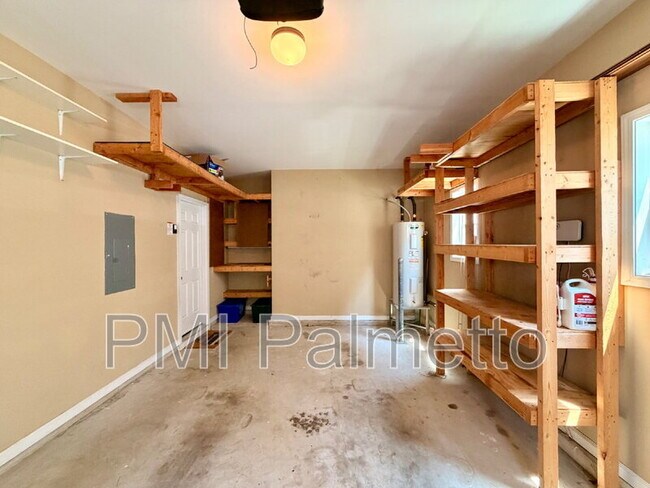 Building Photo - 6877 Pennington Rd