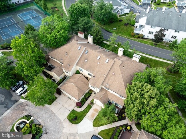 Building Photo - 1410 Chanticleer
