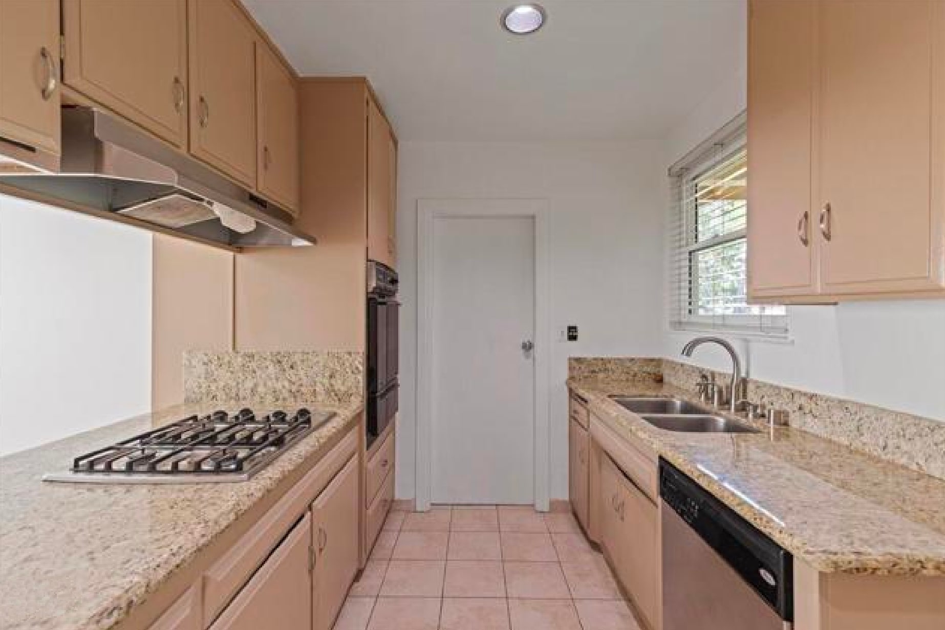 Building Photo - 9541 Debra Ave