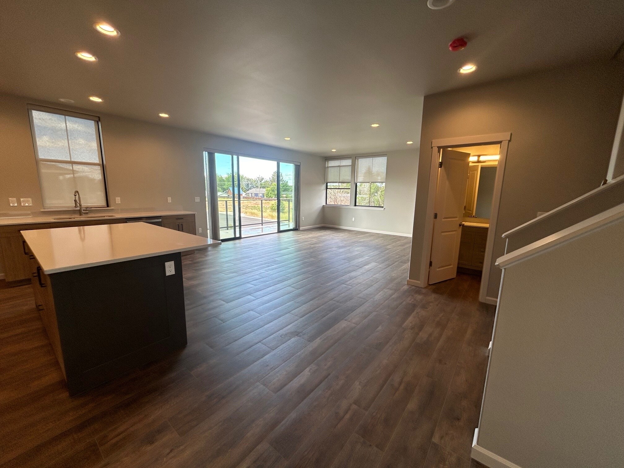 Building Photo - 1370 SW Obsidian Ave