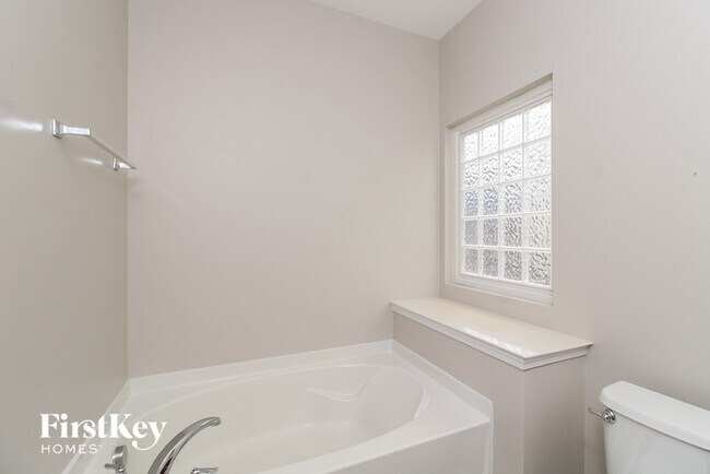Building Photo - 6003 Brookstone Ridge Dr