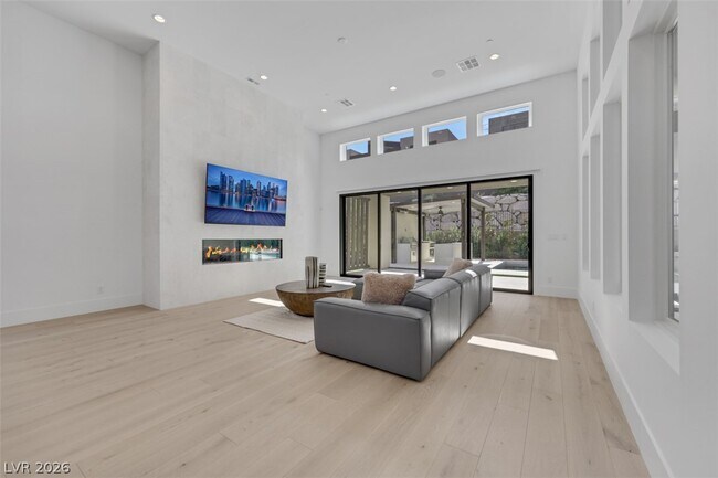 Building Photo - 4803 Verde Bloom St