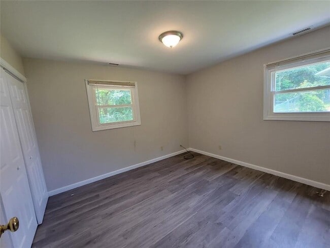 Building Photo - 272 Signal Rock Dr