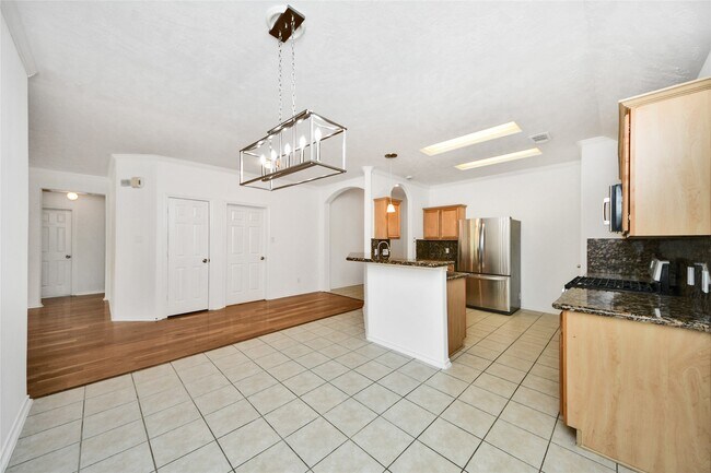 Building Photo - 10 Delphinium Pl