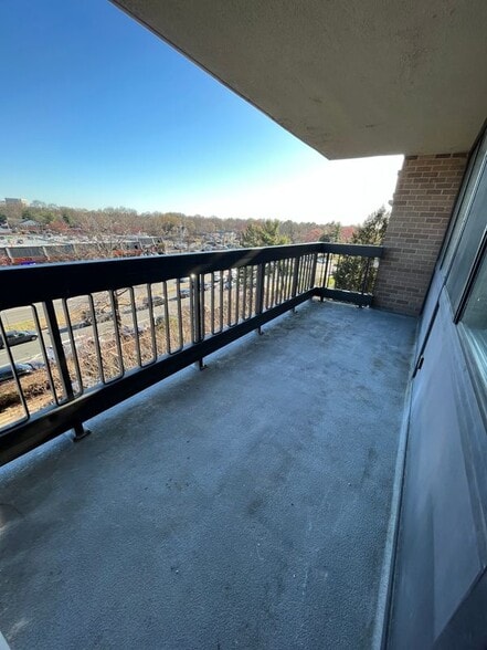 Building Photo - 5501 Seminary Rd