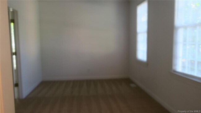 Building Photo - 128 Great Glen