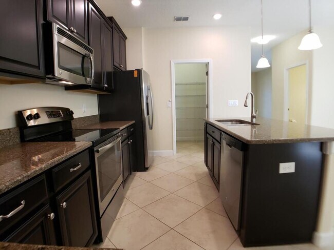 Building Photo - 7449 Ella Ln