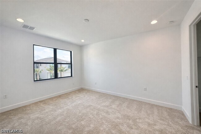 Building Photo - 12770 Woodbury Dr