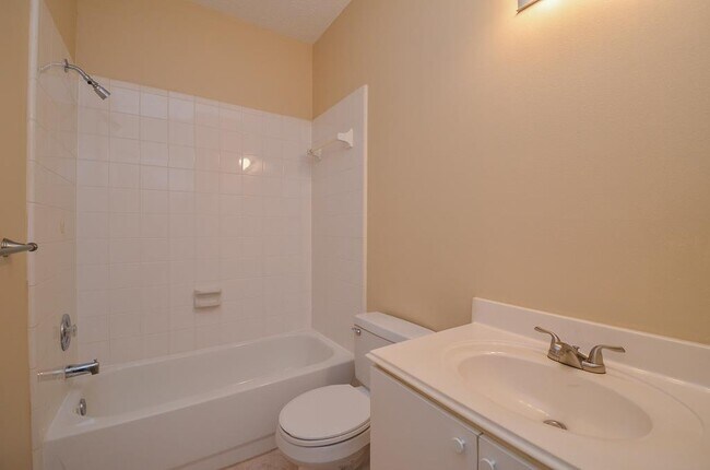 Building Photo - 139 Skycrest Dr