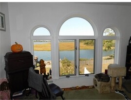 Building Photo - 242 Market St