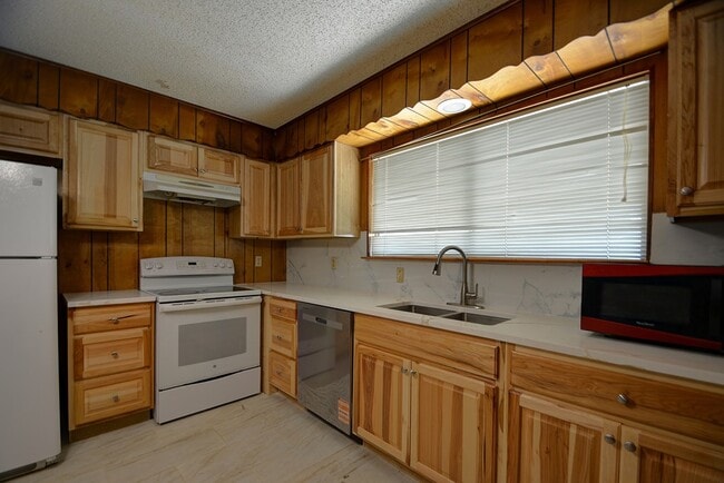 Building Photo - 111 Arizona Ash Dr