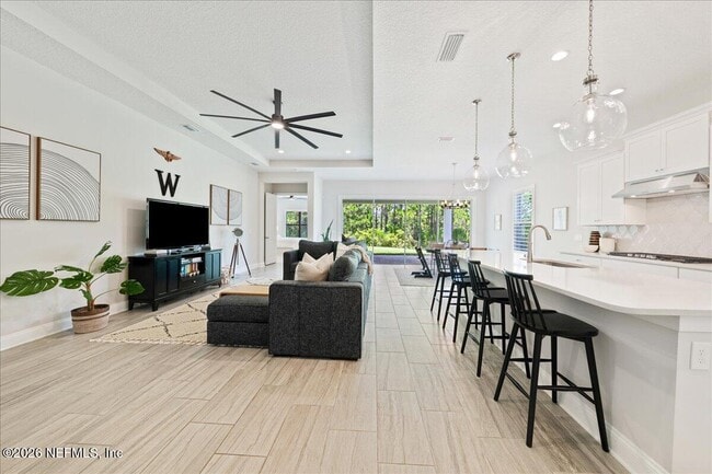 Building Photo - 10300 Silverbrook Trl