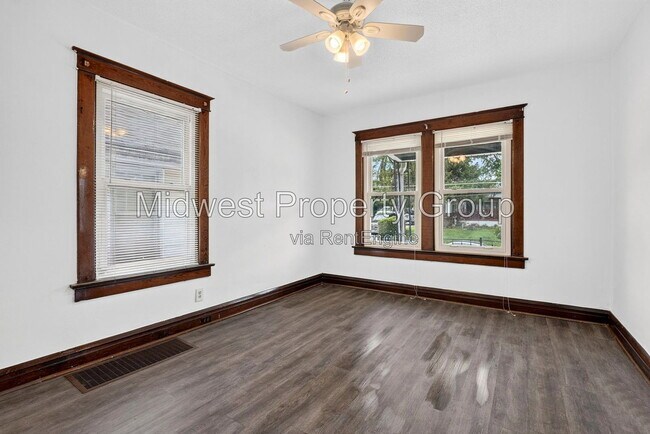 Building Photo - 1208 Verl Pl