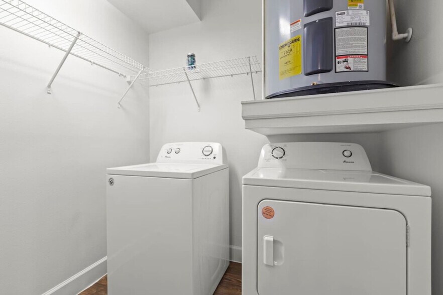 Building Photo - 5250 Town and Country Blvd