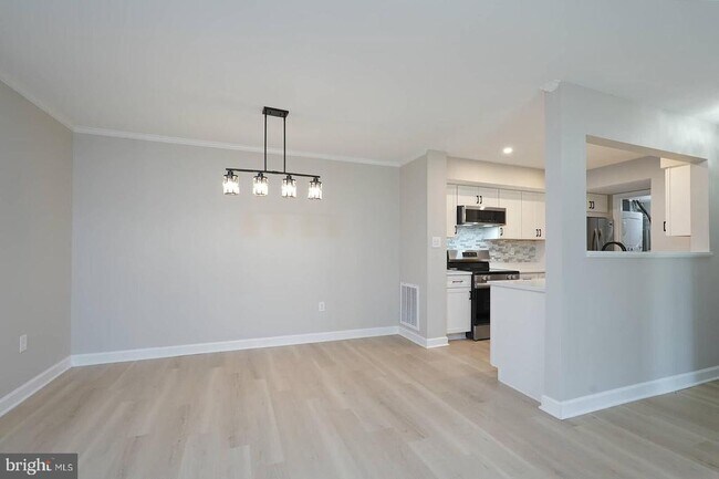 Building Photo - 20527 Shadyside Way