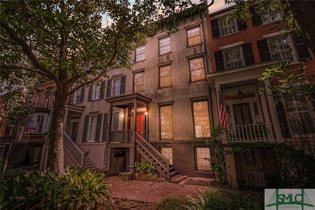 Primary Photo - 117 E Jones St