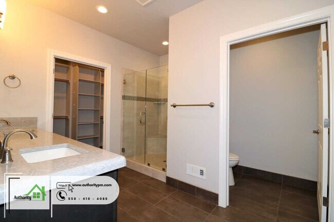 Building Photo - 1353 Browning Street