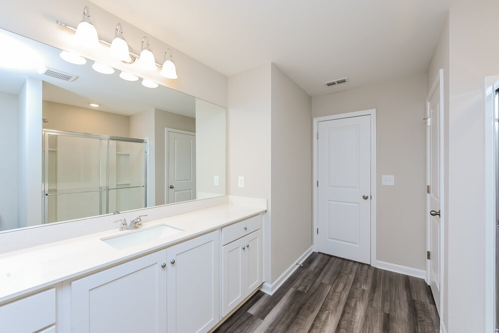 Building Photo - 198 Pond Ct