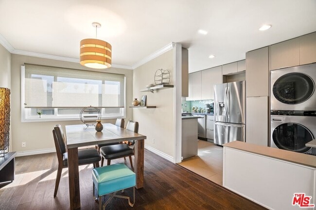 Building Photo - 1317 Stanford St