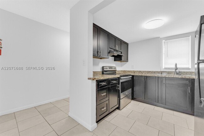 Building Photo - 3751 SW 60th Terrace
