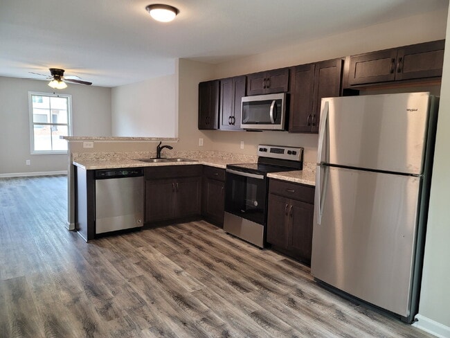 Building Photo - 231 Smithson Ln