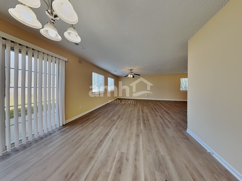 Building Photo - 1836 Chatfield Dr