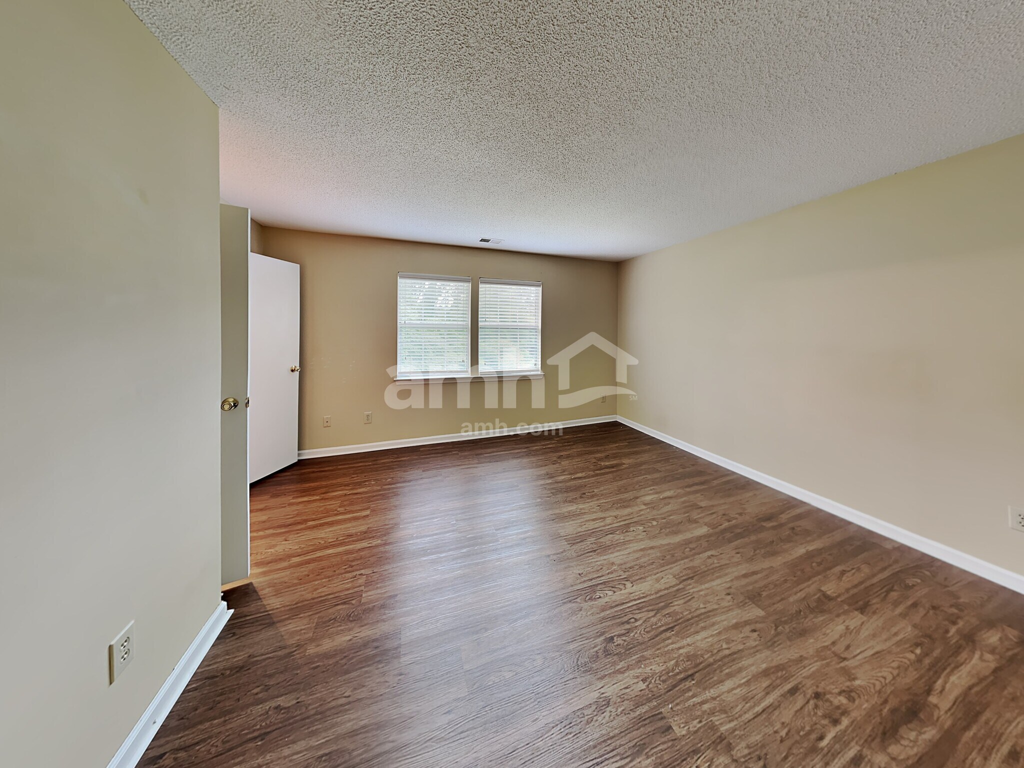 Building Photo - 1516 Gordon Walters Dr