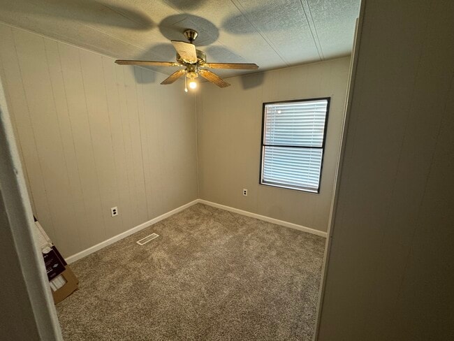 Building Photo - 13322 W County Rd 124